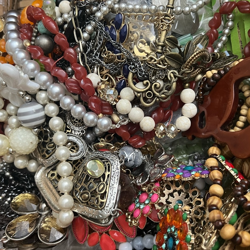 Live show jewelry